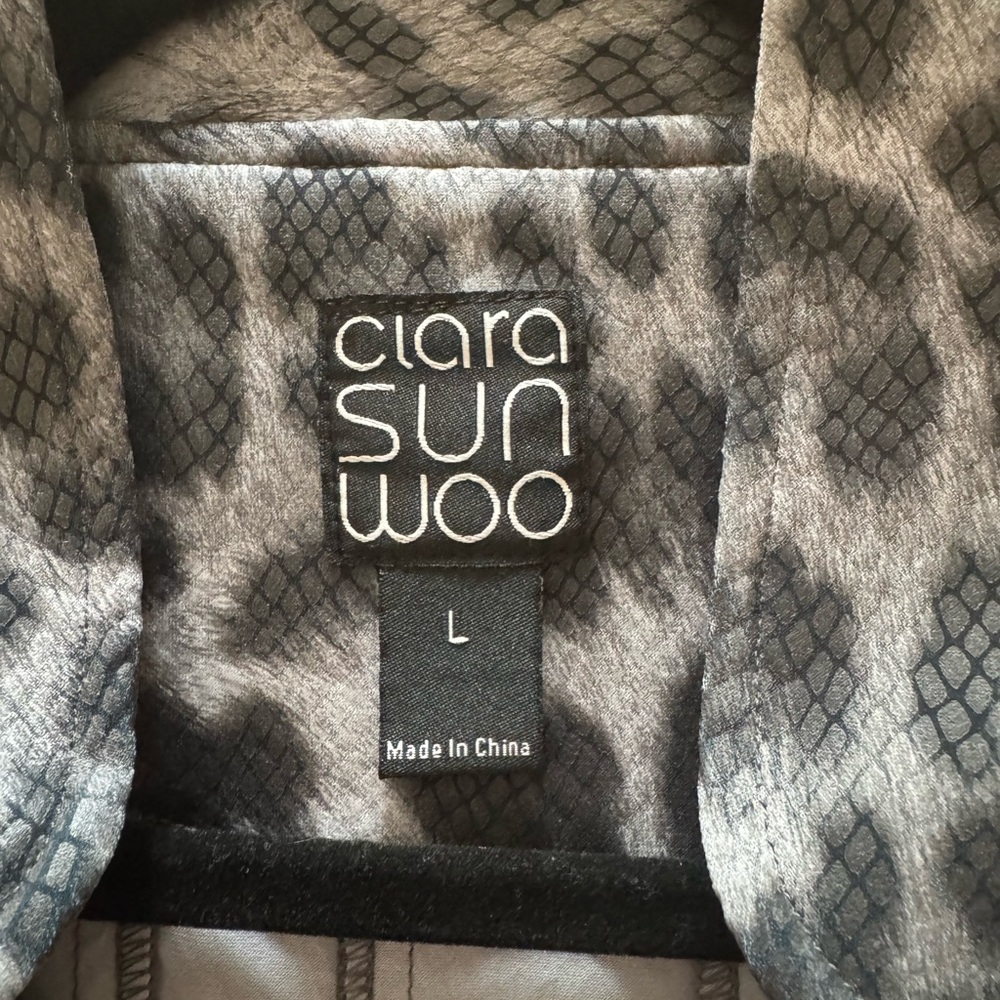CLARA SUNWOO  Liquid Leather Gray Blazer with Leopard Print - Picture 4 of 5